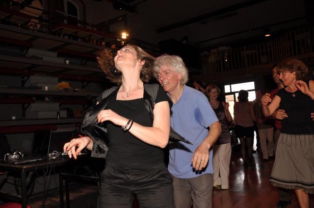 min 2010 04 18 station danse 143